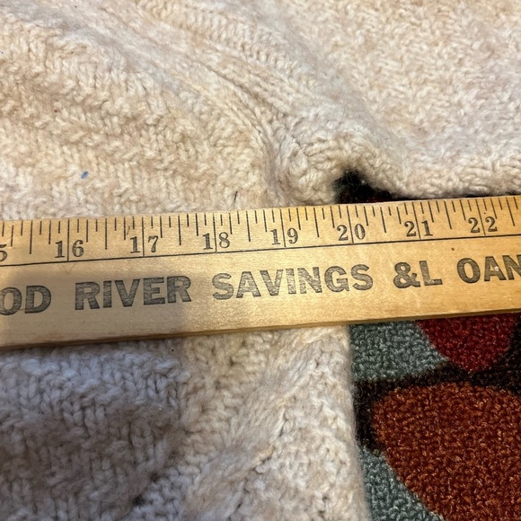 Banana Republic Light Beige Cable Knit Sweater Sz XL - Picture 10 of 10